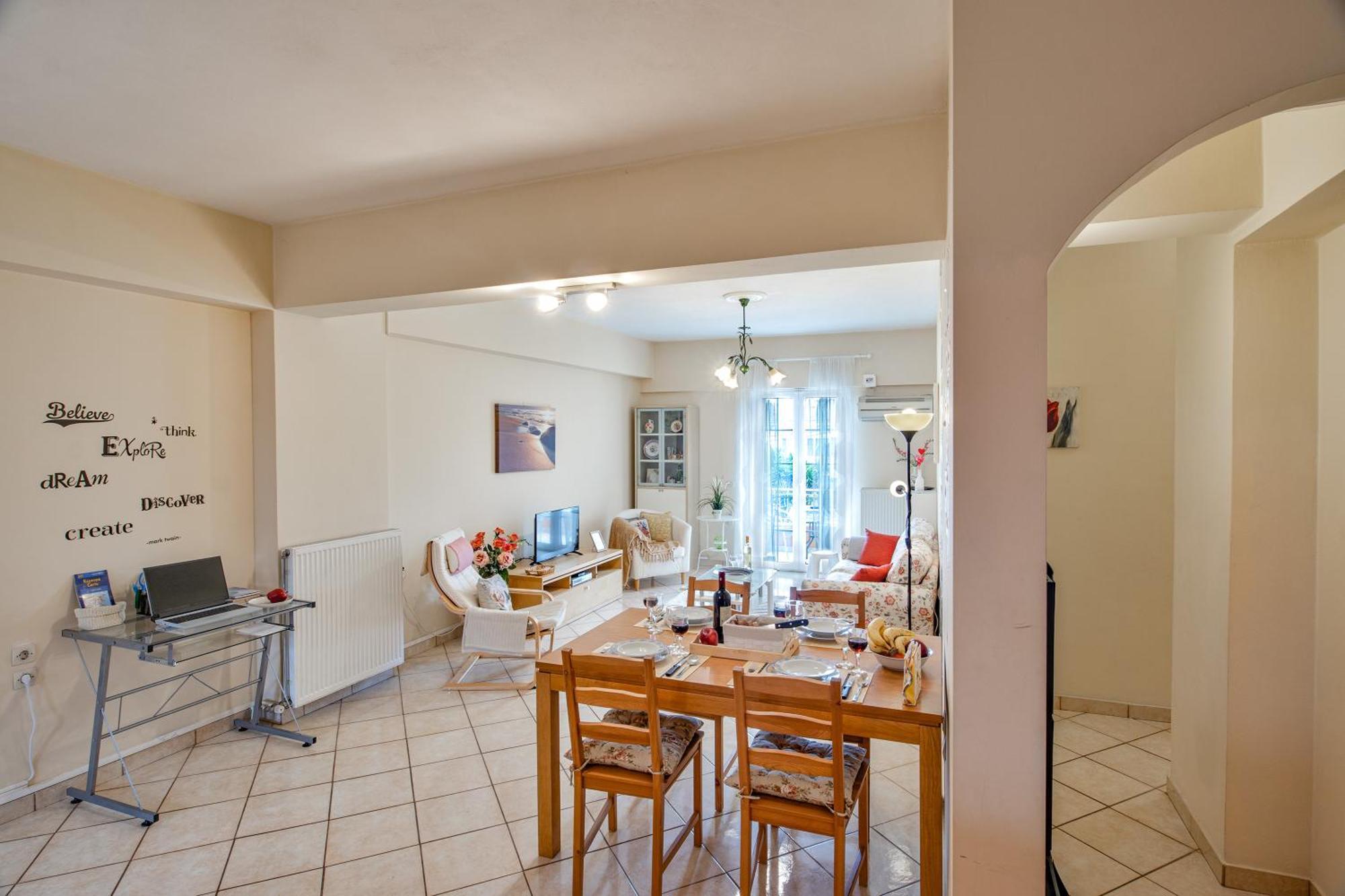 House Of Velenia - 2 Bedroom Apartment Near Old Town, Airport And Bus Station Korfu Dış mekan fotoğraf