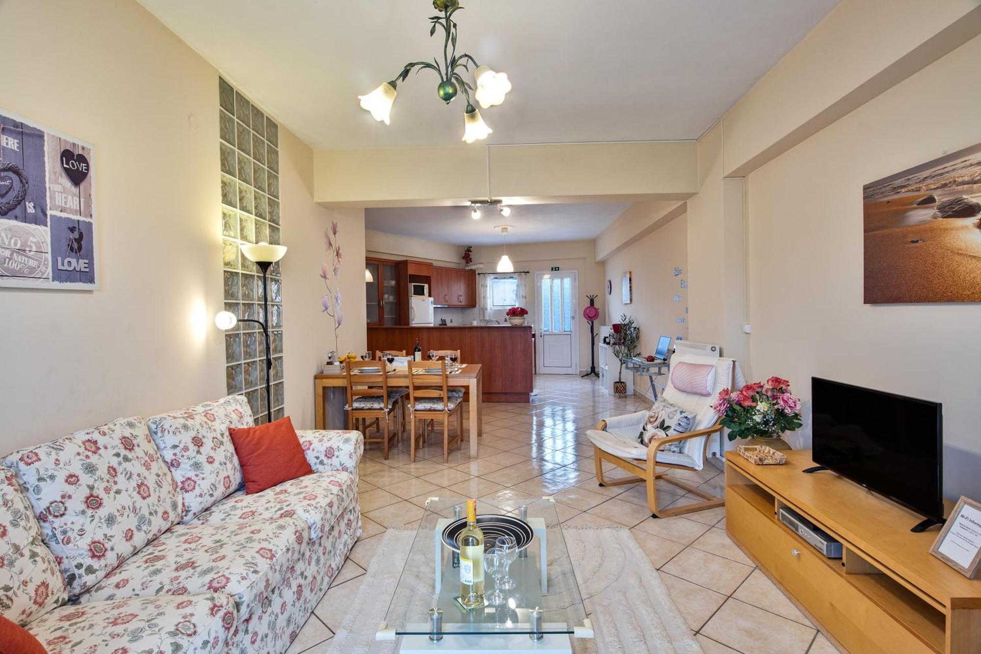 House Of Velenia - 2 Bedroom Apartment Near Old Town, Airport And Bus Station Korfu Dış mekan fotoğraf