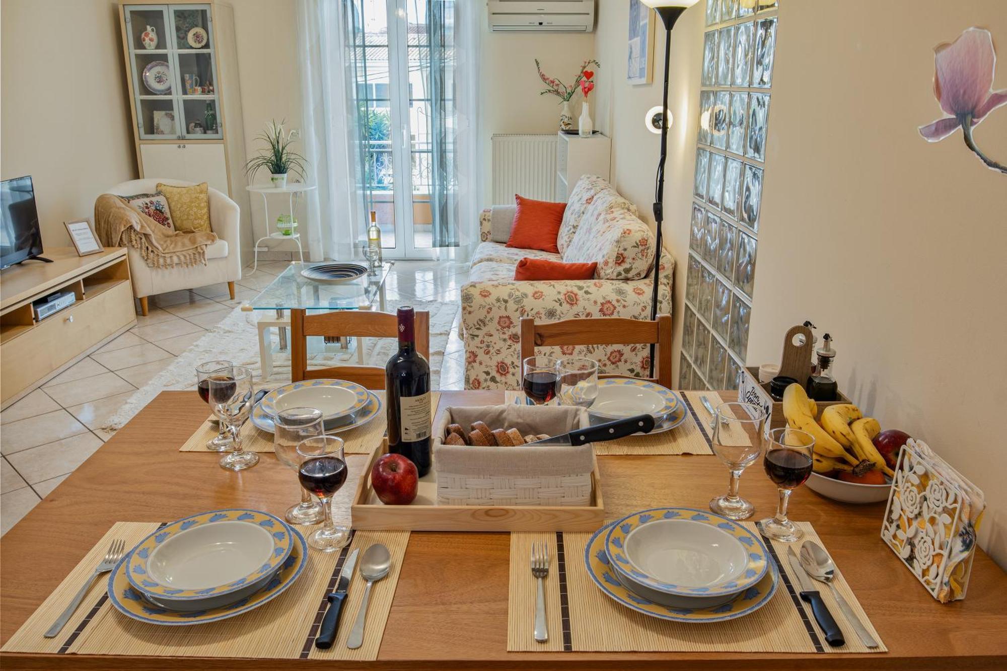 House Of Velenia - 2 Bedroom Apartment Near Old Town, Airport And Bus Station Korfu Dış mekan fotoğraf