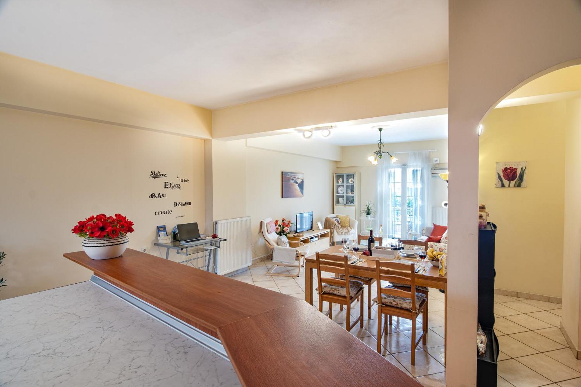 House Of Velenia - 2 Bedroom Apartment Near Old Town, Airport And Bus Station Korfu Dış mekan fotoğraf
