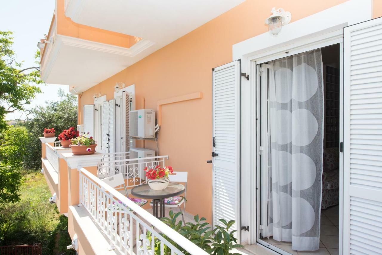 House Of Velenia - 2 Bedroom Apartment Near Old Town, Airport And Bus Station Korfu Dış mekan fotoğraf